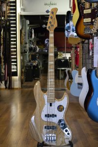 Sire by Marcus Miller V7 Swamp Ash